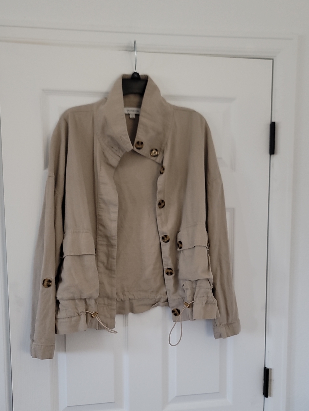 Women’s Beige Utility Jacket with Drawstring Hem